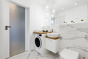 Frey Homes Waterlane Glamour &SPA