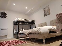 Guesthouse near Charles De Gaulle Airport