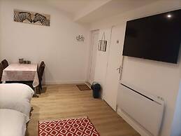 Guesthouse near Charles De Gaulle Airport