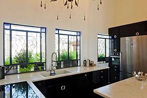 Designed Jaffa Haven with Rooftop by Sea N' Rent