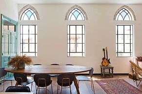 Designed Jaffa Haven with Rooftop by Sea N' Rent
