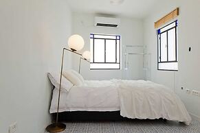 Designed Jaffa Haven with Rooftop by Sea N' Rent