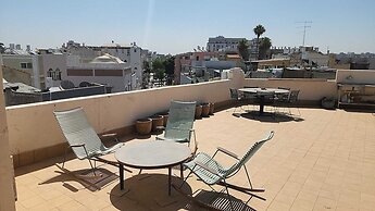 Designed Jaffa Haven with Rooftop by Sea N' Rent