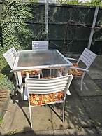 Chelsea House - Huku Kwetu