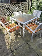 Chelsea House - Huku Kwetu