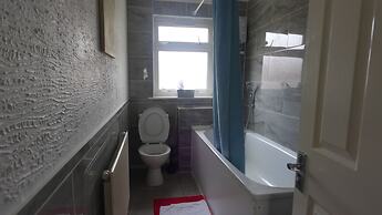 Chelsea House - Huku Kwetu