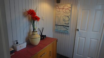 Chelsea House - Huku Kwetu