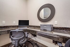 Cobblestone Inn & Suites - Holdrege