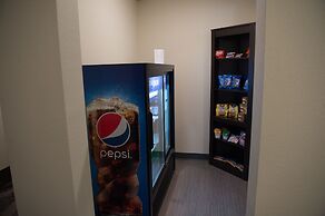 Cobblestone Inn & Suites - Forest City