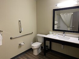 Cobblestone Inn & Suites - Forest City