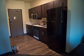 Cobblestone Inn & Suites - Forest City