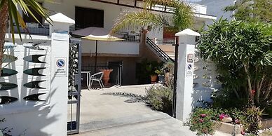 Baia del Conte Apartments