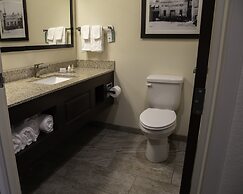 Cobblestone Hotel & Suites - Two Rivers