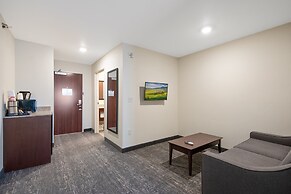 Cobblestone Hotel & Suites - Two Rivers