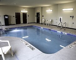 Cobblestone Hotel & Suites - Two Rivers