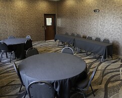 Cobblestone Hotel & Suites - Two Rivers