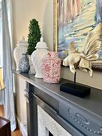 The Holly and Ivy Inn