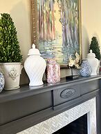 The Holly and Ivy Inn