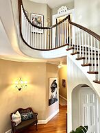 The Holly and Ivy Inn