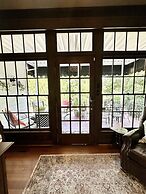 The Holly and Ivy Inn