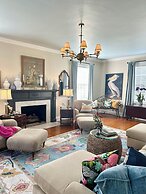 The Holly and Ivy Inn