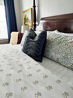 The Holly and Ivy Inn