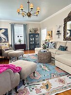 The Holly and Ivy Inn