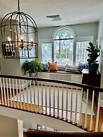 The Holly and Ivy Inn