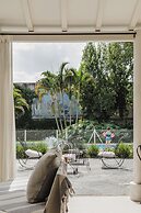 Casa Lola Hotel Boutique