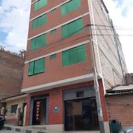 Lhotse Hostel B&B Huaraz