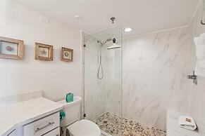 Inlet Reef 301 is an absolutely stunning 3 BR - completely remodeled G