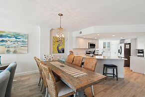 Inlet Reef 301 is an absolutely stunning 3 BR - completely remodeled G