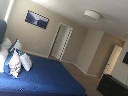 10 Beds! Modern House. Universal & Convention