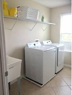 10 Beds! Modern House. Universal & Convention