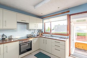 2 Bed Home With Private Garden in the Highlands