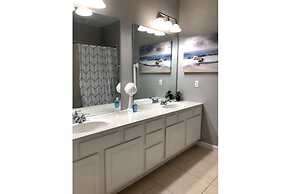 Tideview 166 · NEW Ultra Modern & Super Clean 3 Full Suites