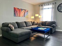 Tideview 166 · NEW Ultra Modern & Super Clean 3 Full Suites