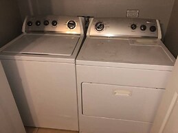 Tideview 166 · NEW Ultra Modern & Super Clean 3 Full Suites