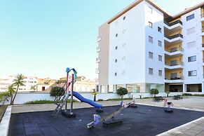 3-bedroom Apt, Sleeps 6, Pool, Gym & Jacuzzi