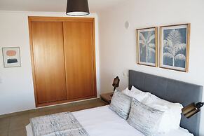 3-bedroom Apt, Sleeps 6, Pool, Gym & Jacuzzi