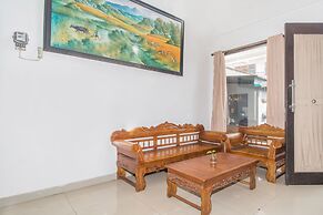 OYO 2836 Sekar Sari Residence