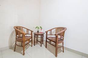 OYO 2836 Sekar Sari Residence