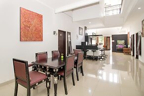 OYO 2836 Sekar Sari Residence