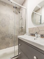 Edgar Suites Spacious Apartment Martyrs