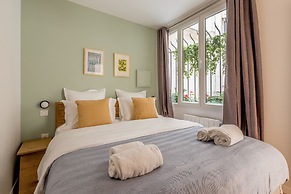 Edgar Suites Spacious Apartment Martyrs