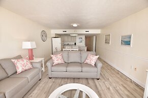 0301 Waters Edge Resort 3 Bedroom Condo by RedAwning