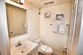 0301 Waters Edge Resort 3 Bedroom Condo by RedAwning