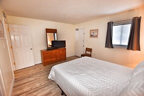 0301 Waters Edge Resort 3 Bedroom Condo by RedAwning