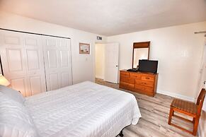 0301 Waters Edge Resort 3 Bedroom Condo by RedAwning