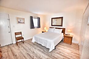 0301 Waters Edge Resort 3 Bedroom Condo by RedAwning